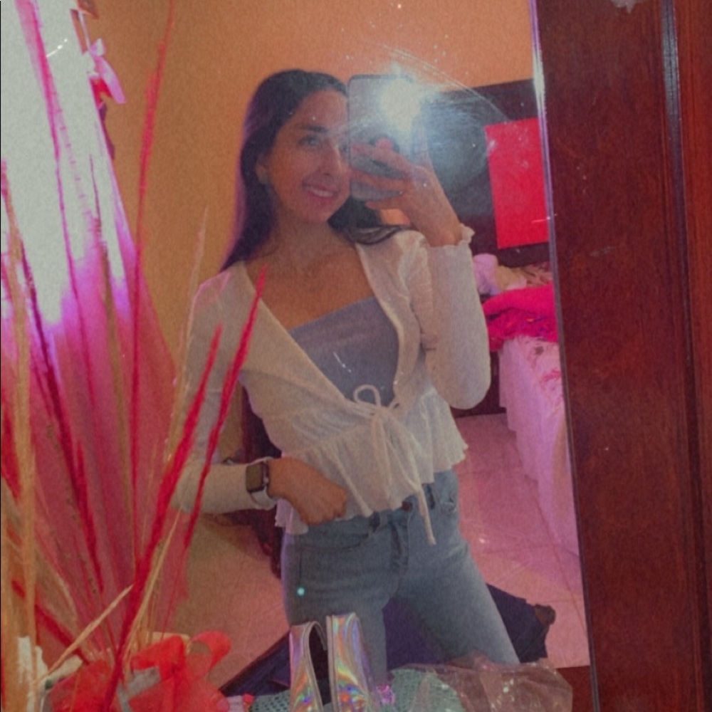 Meet your Posher, Nereida